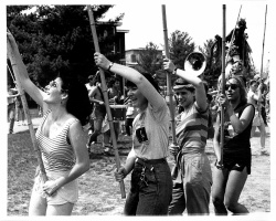 76 Wendy Gibofsky, Pam Wellwarth and Lorraine Mangones